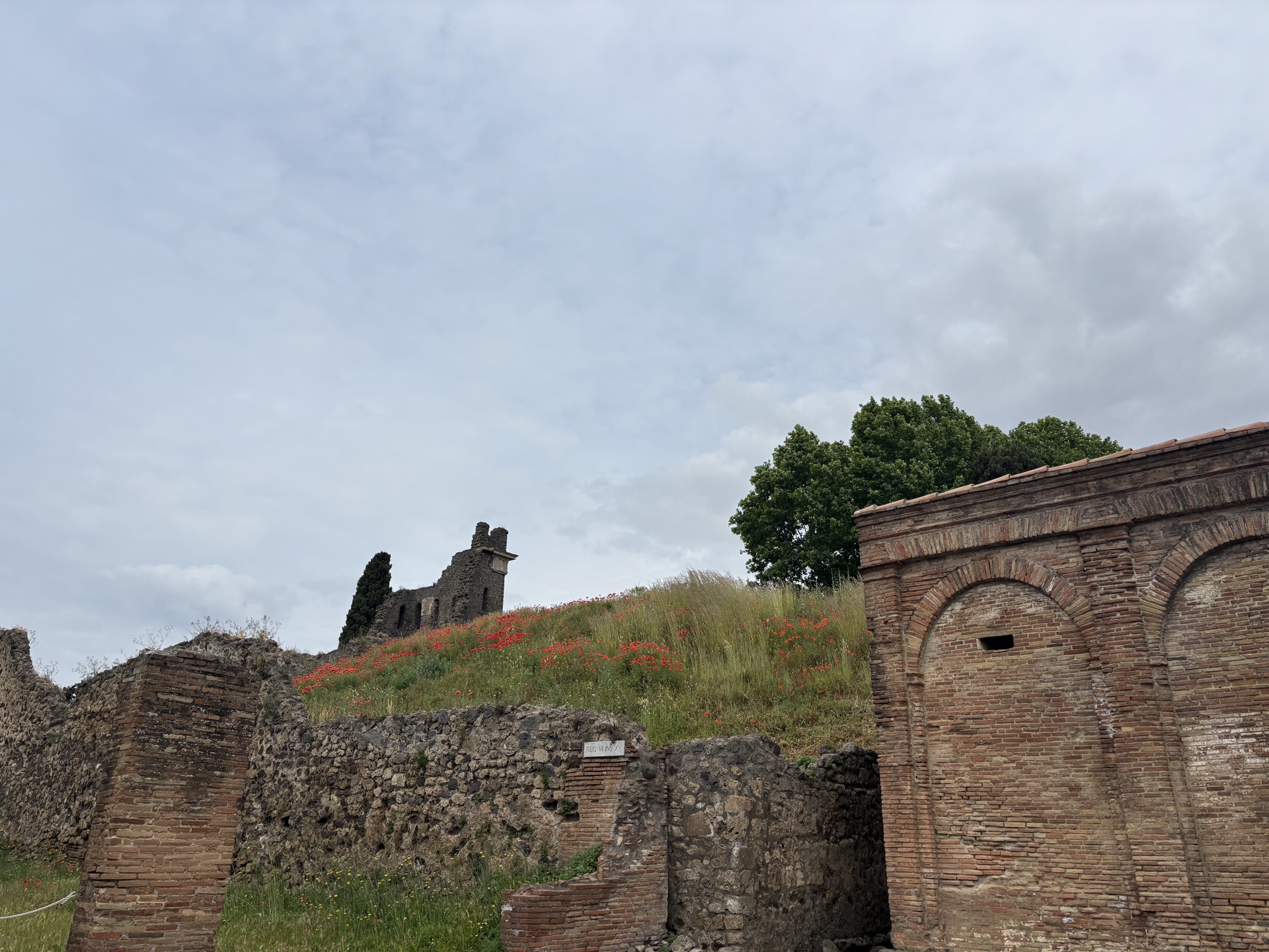 Pompeii moment photo 11
